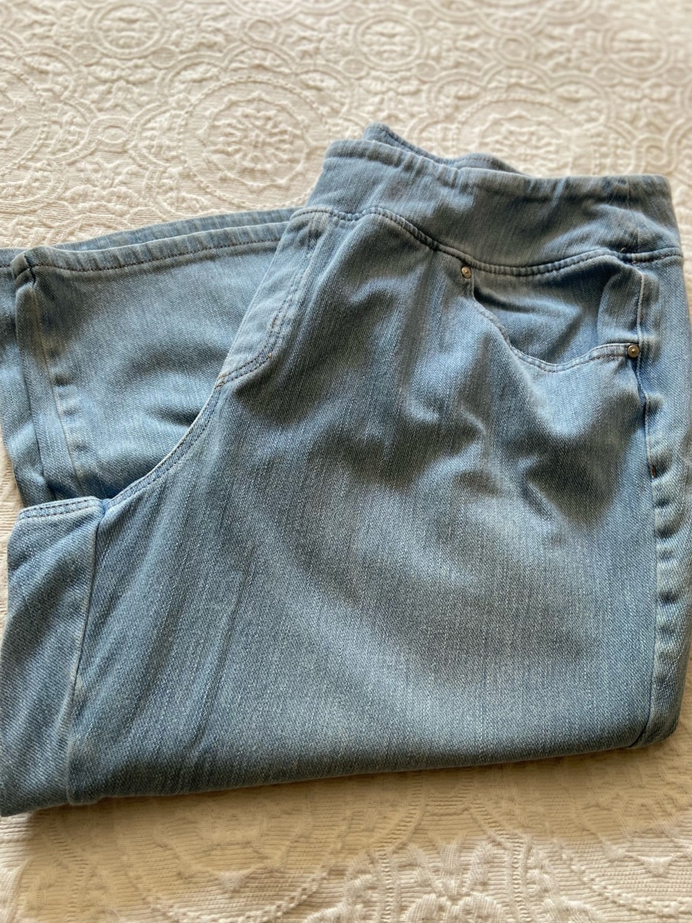 Belle by Kim Gravel Flexibelle Capri Jeans